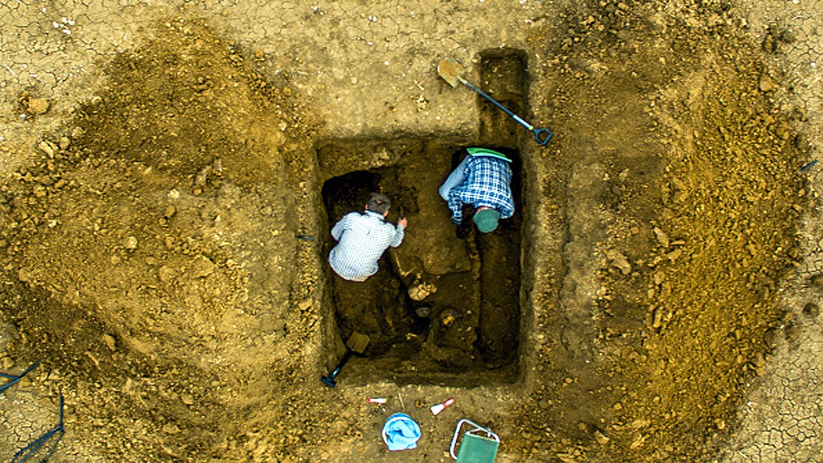 10,000 Years old Burial of infant Girl