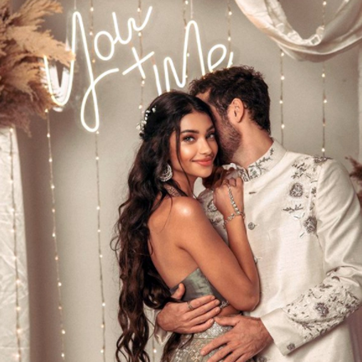 अलाना पांडे का प्रेग्रेंसी प्रैंक