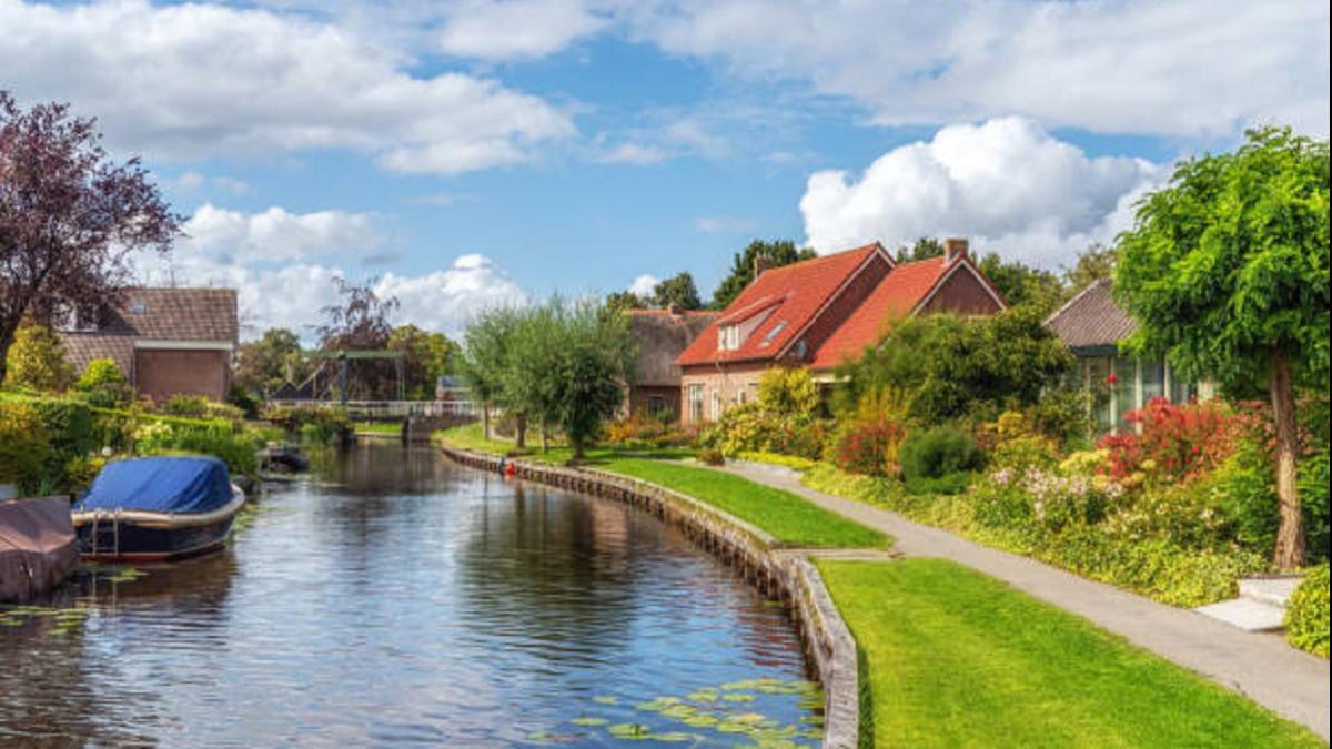 वेनिस की तरह पानी पर बहने वाली जगह, इन 10 छोटे शहरों के सामने फीके पेरिस-रोम-वेनिस (Photo: Getty Images)