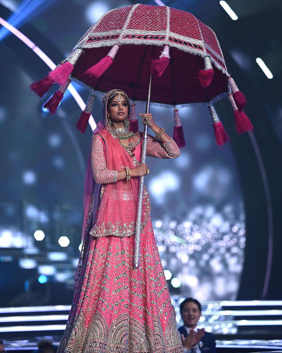 हरनाज कौर संधू 