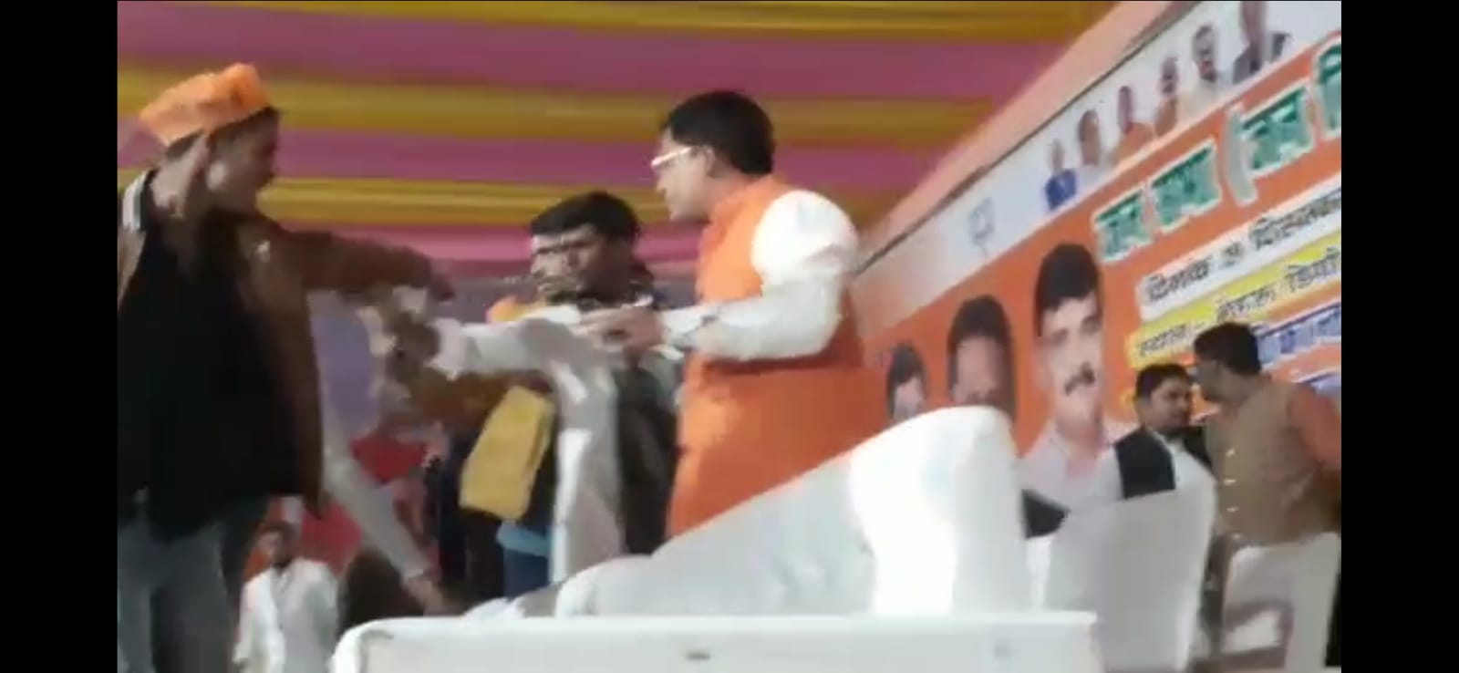 कन्नौज में भिड़े बीजेपी नेता