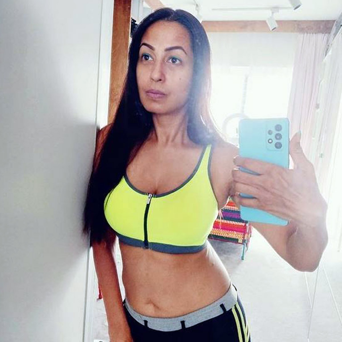 कश्मीरा शाह