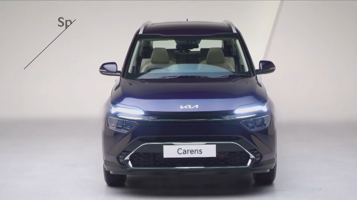 Kia Carens का टाइगर फेस