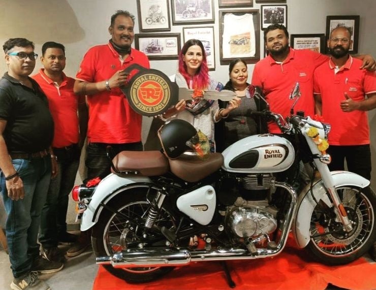 कीर्ति ने खरीदी RE Classic 350