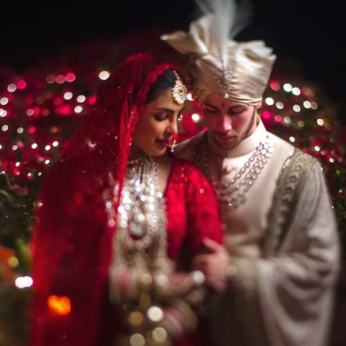 प्र‍ियंका चोपड़ा-न‍िक जोनस 