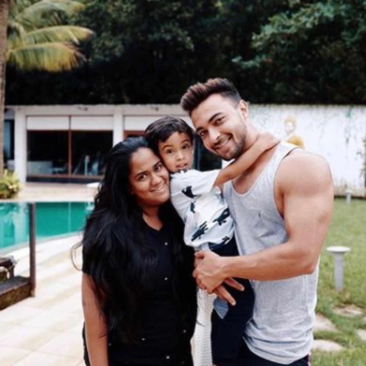  अर्पिता खान, आयुष शर्मा