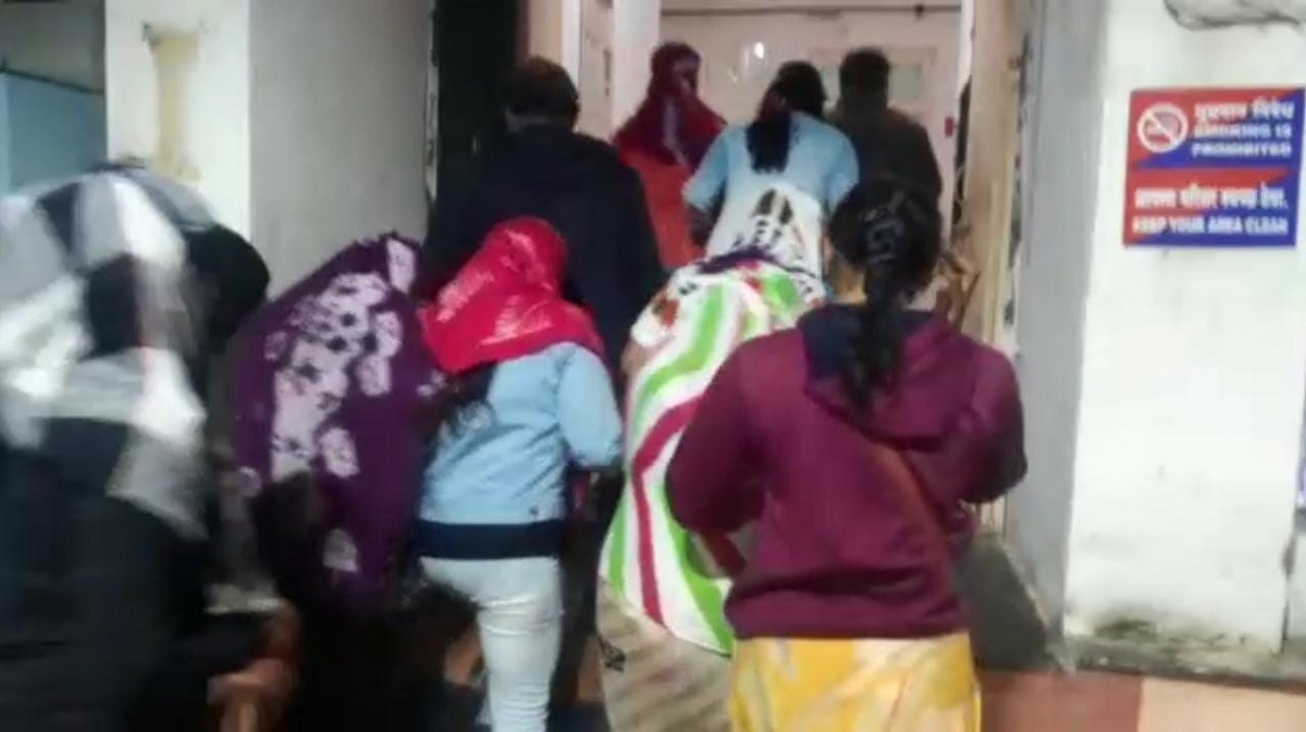 लॉज से बरामदगी