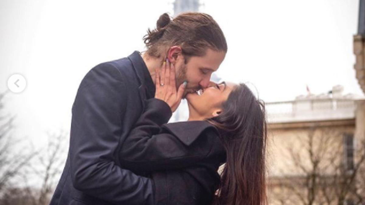 उतरन फेम Sreejita De ने बॉयफ्रेंड संग की सगाई, एफिल टावर के सामने किया लिपलॉक