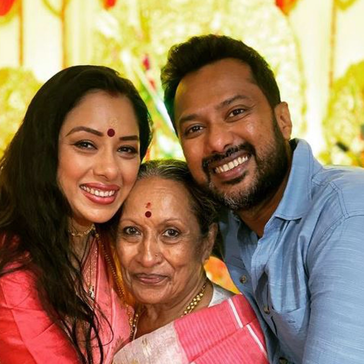 फैमिली संग रुपाली गांगुली