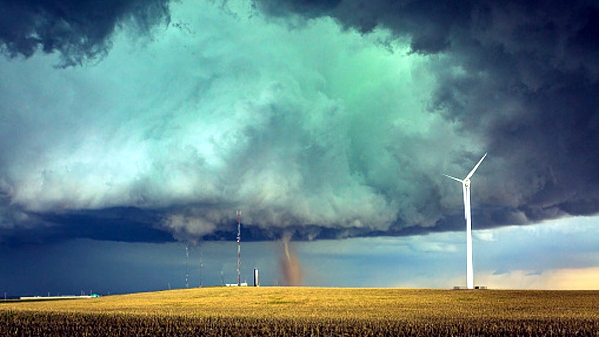 Dangerous Winter Tornado