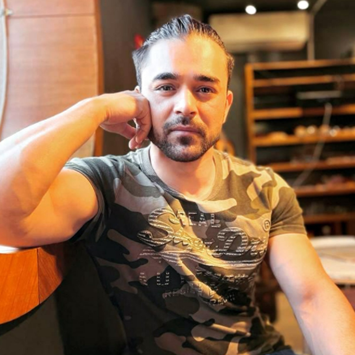 मोहित अबरोल