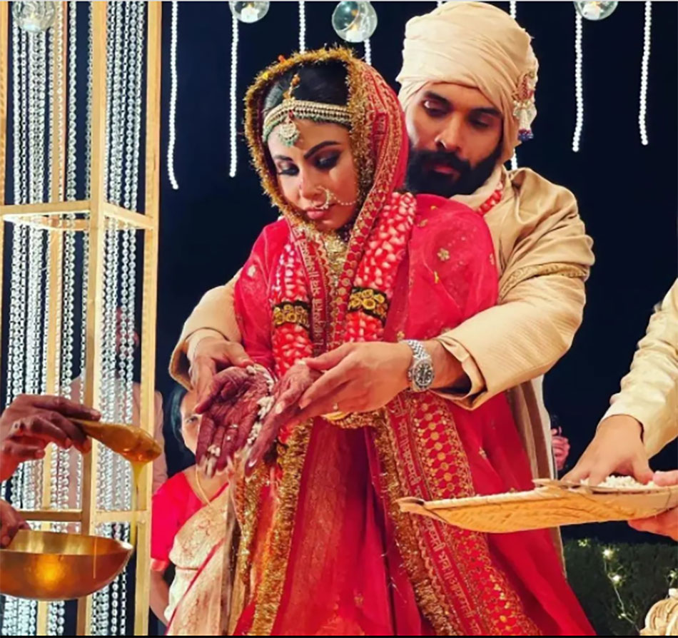 मौनी रॉय, सूरज नांबियार 