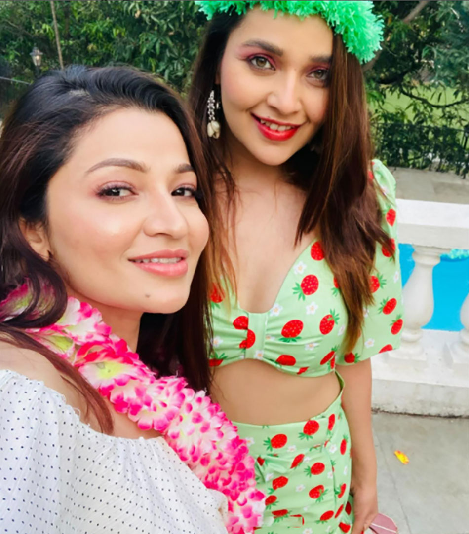 मानसी श्रीवास्तव की बैचलर्स पार्टी