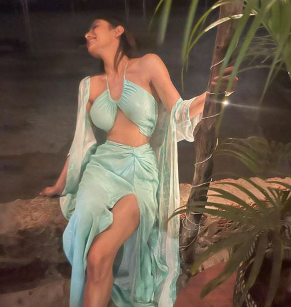 मौनी रॉय