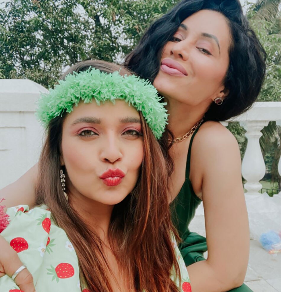 मानसी श्रीवास्तव की बैचलर्स पार्टी