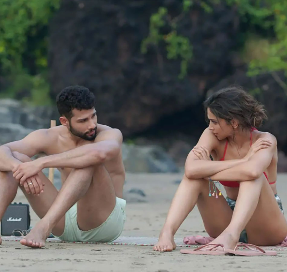 गहराइयां  