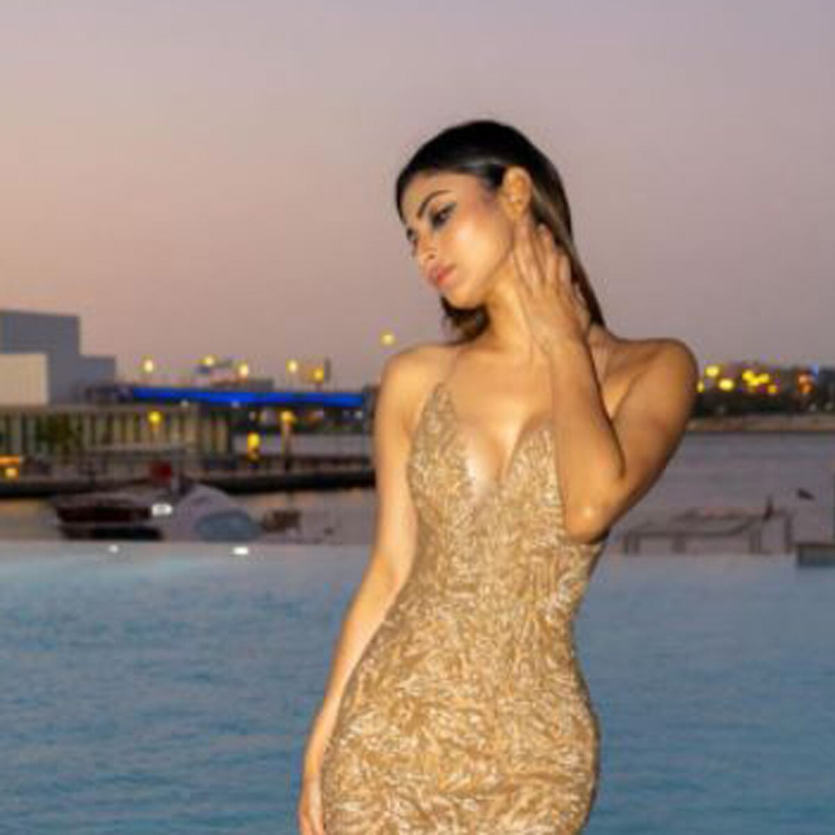 मौनी रॉय