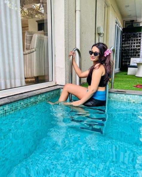 Meha (instagram/meha2026)