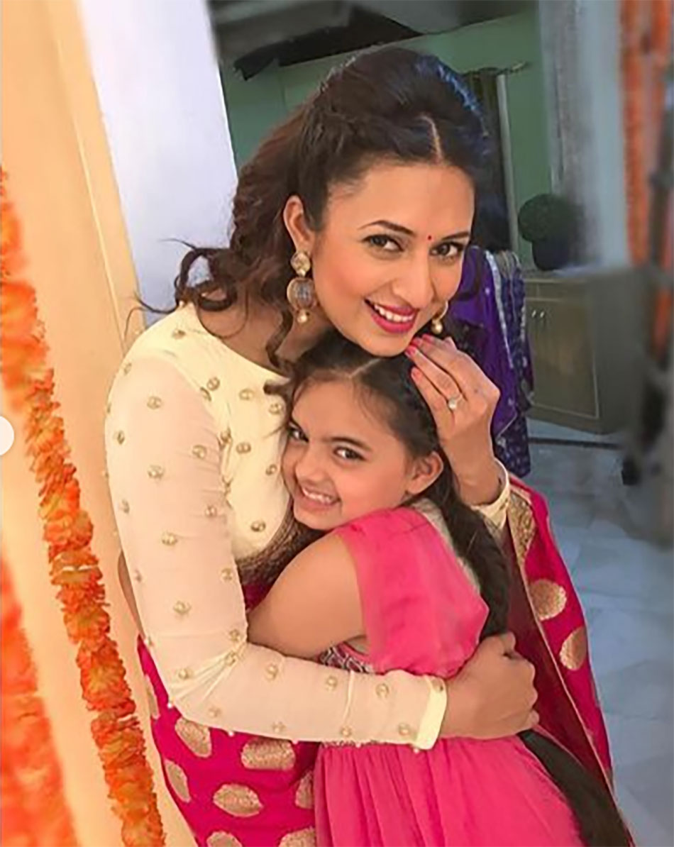 दिव्यांका त्रिपाठी, रुहानिका धवन