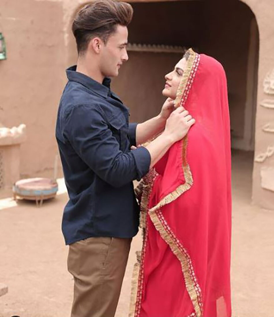 आसिम रियाज, हिमांशी खुराना