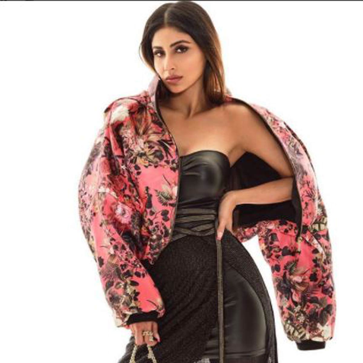 मौनी रॉय 