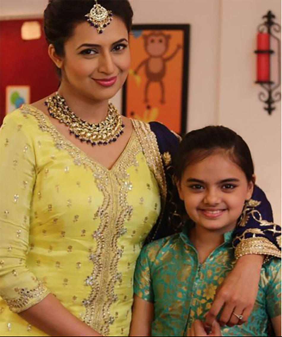 दिव्यांका त्रिपाठी, रुहानिका धवन