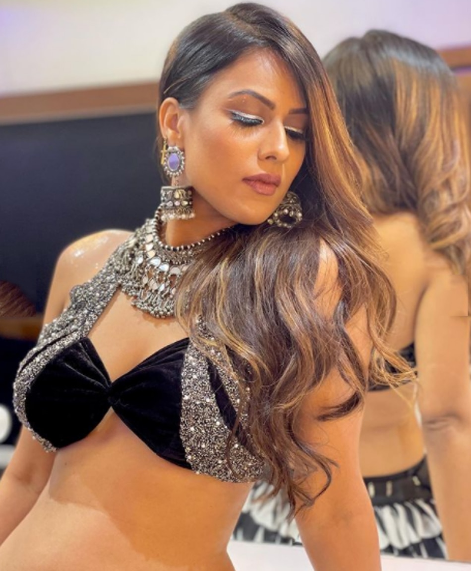 निया शर्मा 