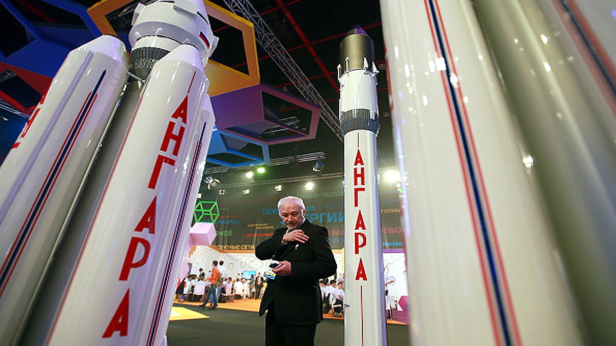 Russian Angara Rocket Crashes to Earth