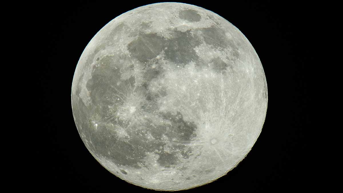 Artificial Moon China Gravity