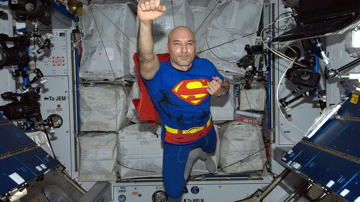 How Astronauts Relax in Space 