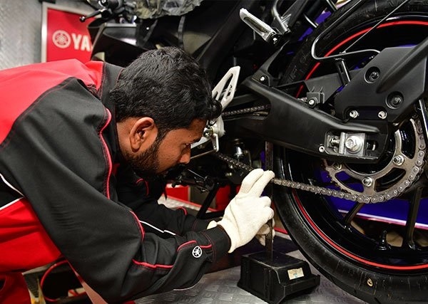 चेन की ग्रीजिंग रखें सही