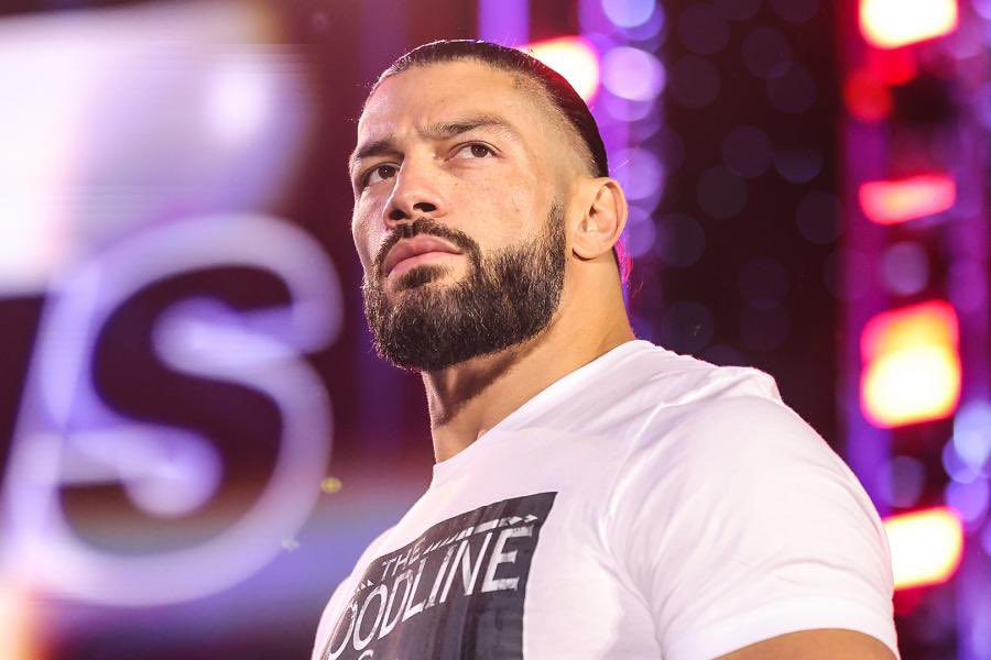  Roman Reigns 