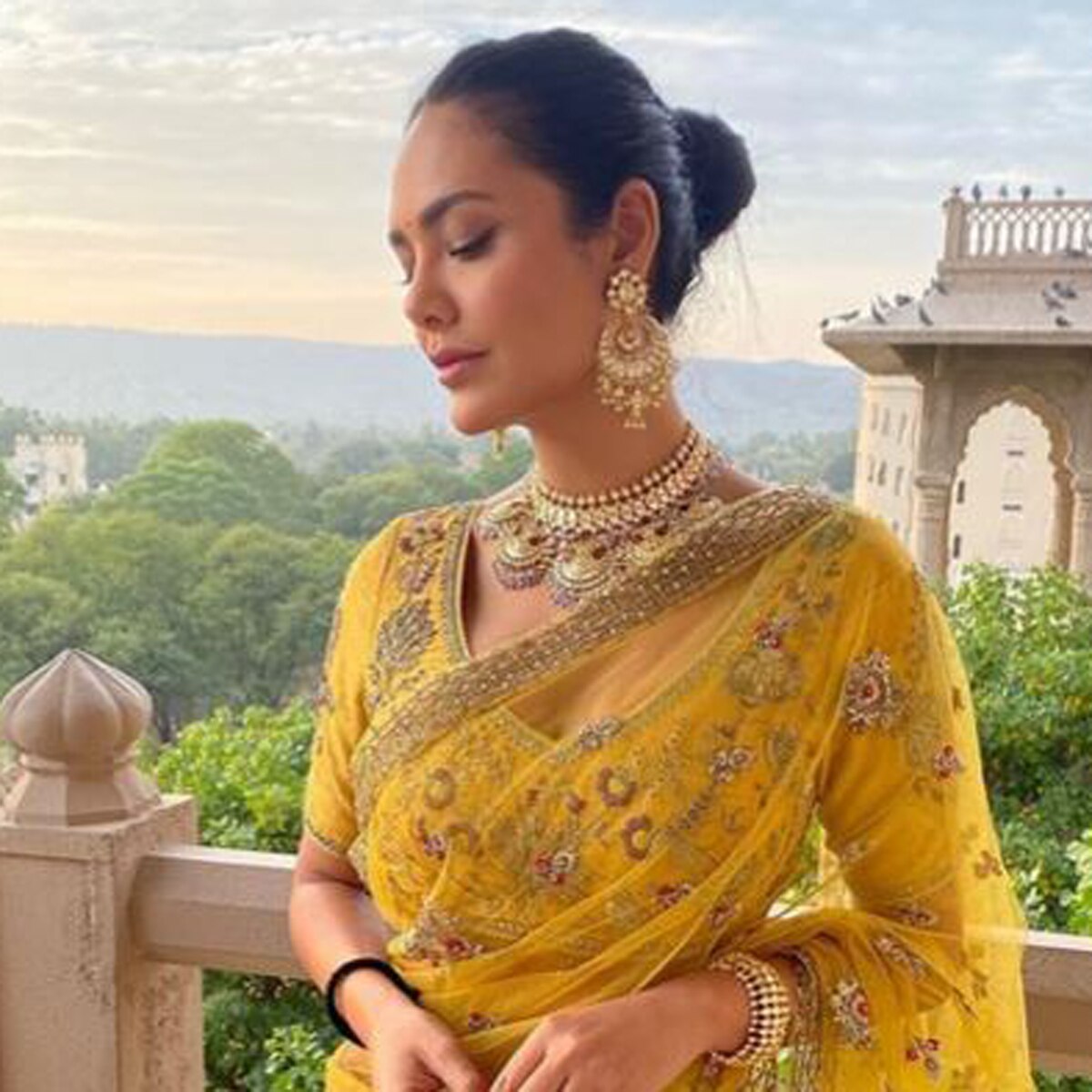 ईशा गुप्ता