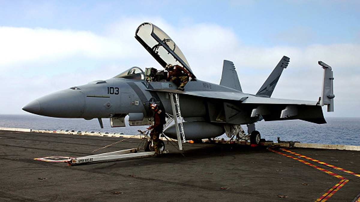 IAC Vikrant Super Hornet
