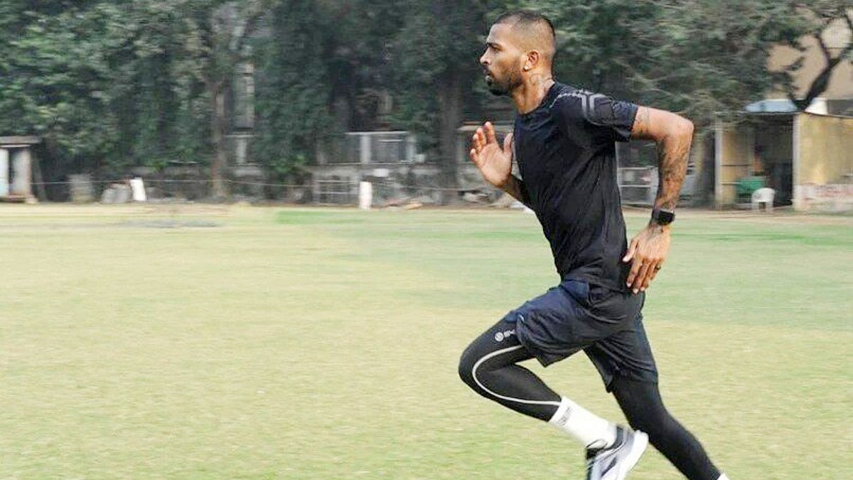 Hardik_pandya_running