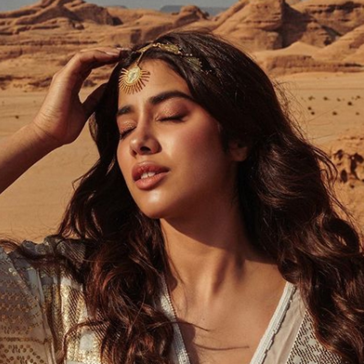 जाह्नवी कपूर 