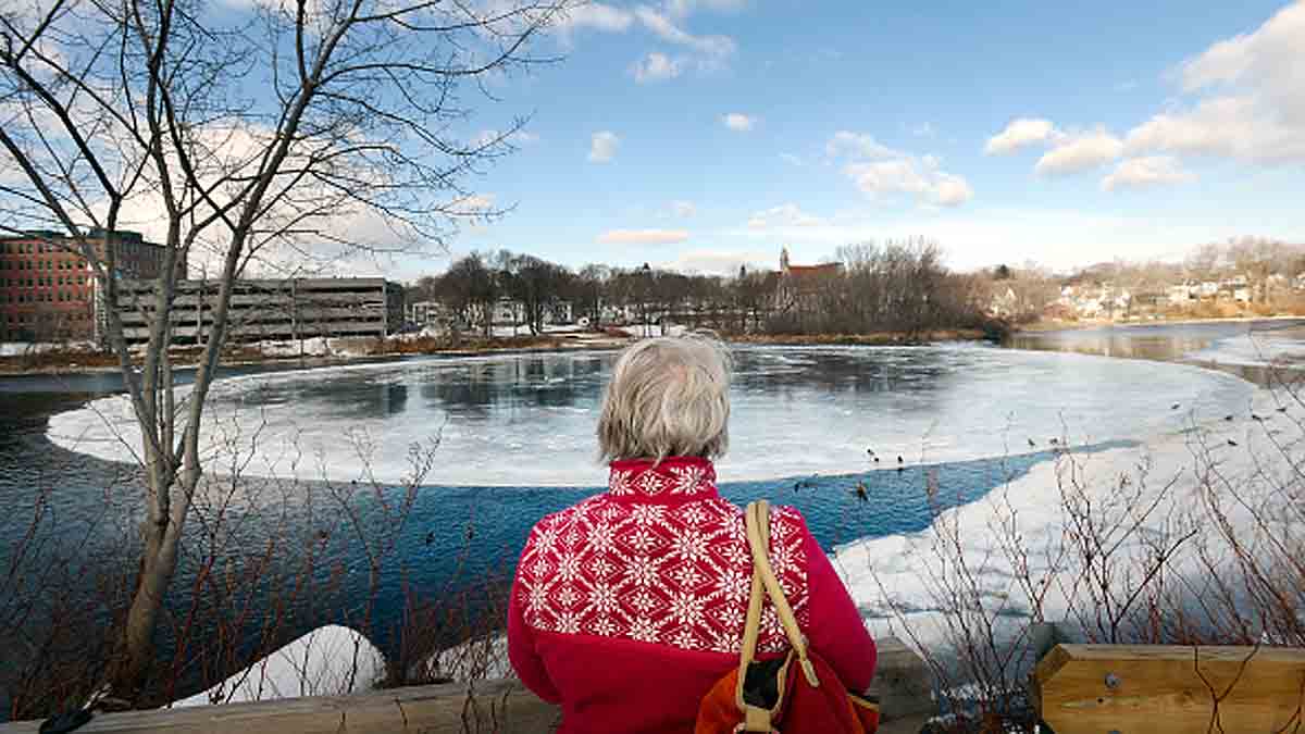 Maine giant spinning ice disk