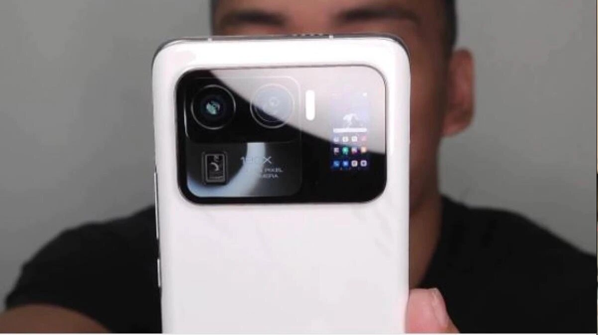 OnePlus 10 Pro vs iPhone 13 vs Xiaomi Mi 11 Ultra vs Samsung Galaxy S21 Ultra