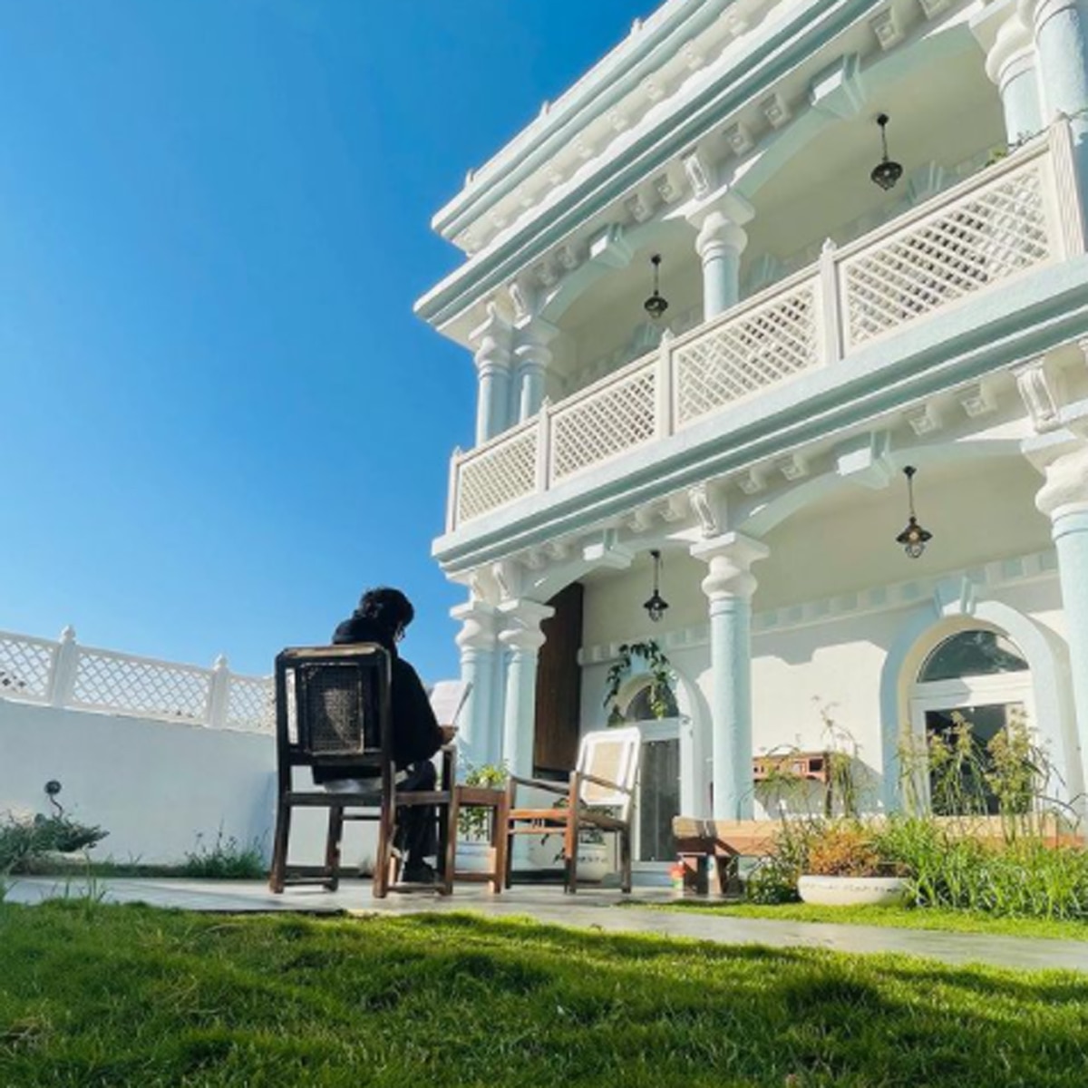 नवाजुद्दीन का घर नवाब 