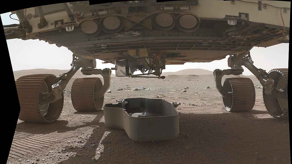 Purple Coating on Mars Rocks