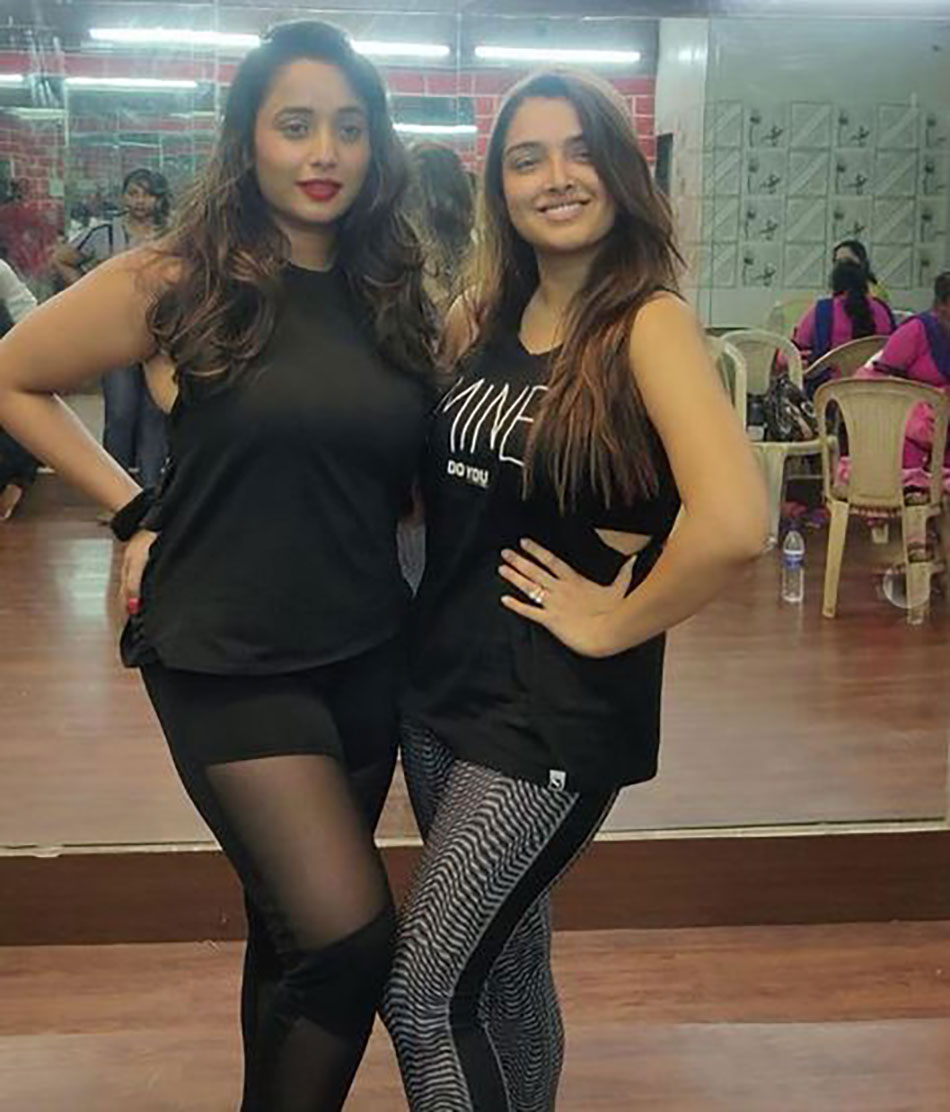 आम्रपाली दुबे संग रानी चटर्जी