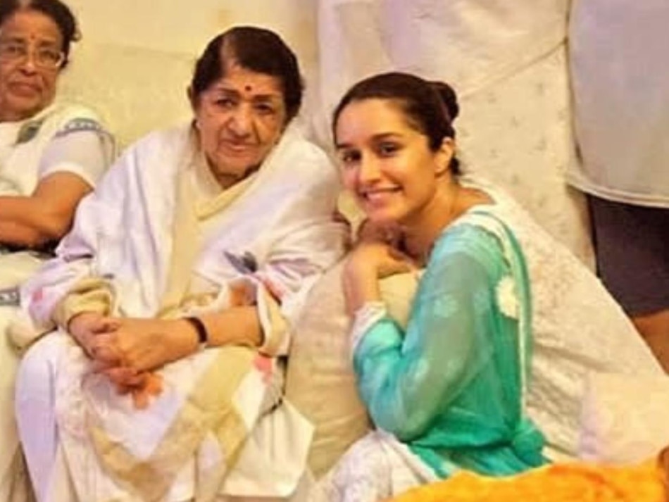 लता मंगेशकर