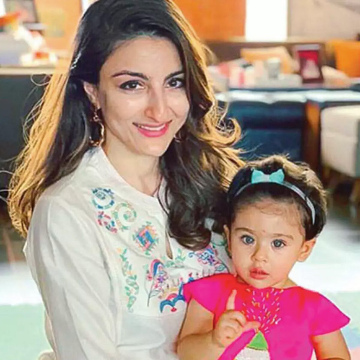 इनाया खेमू