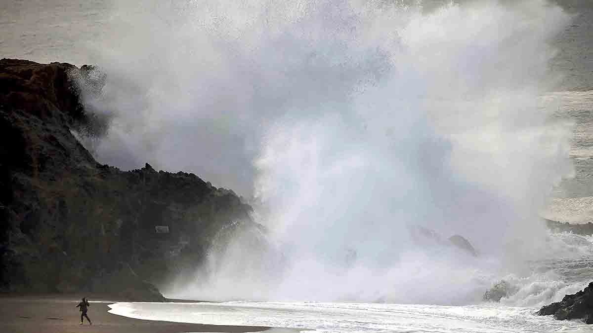 tonga volcano eruption