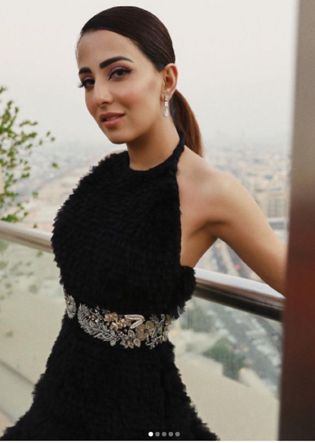 Ushna Shah Instagram