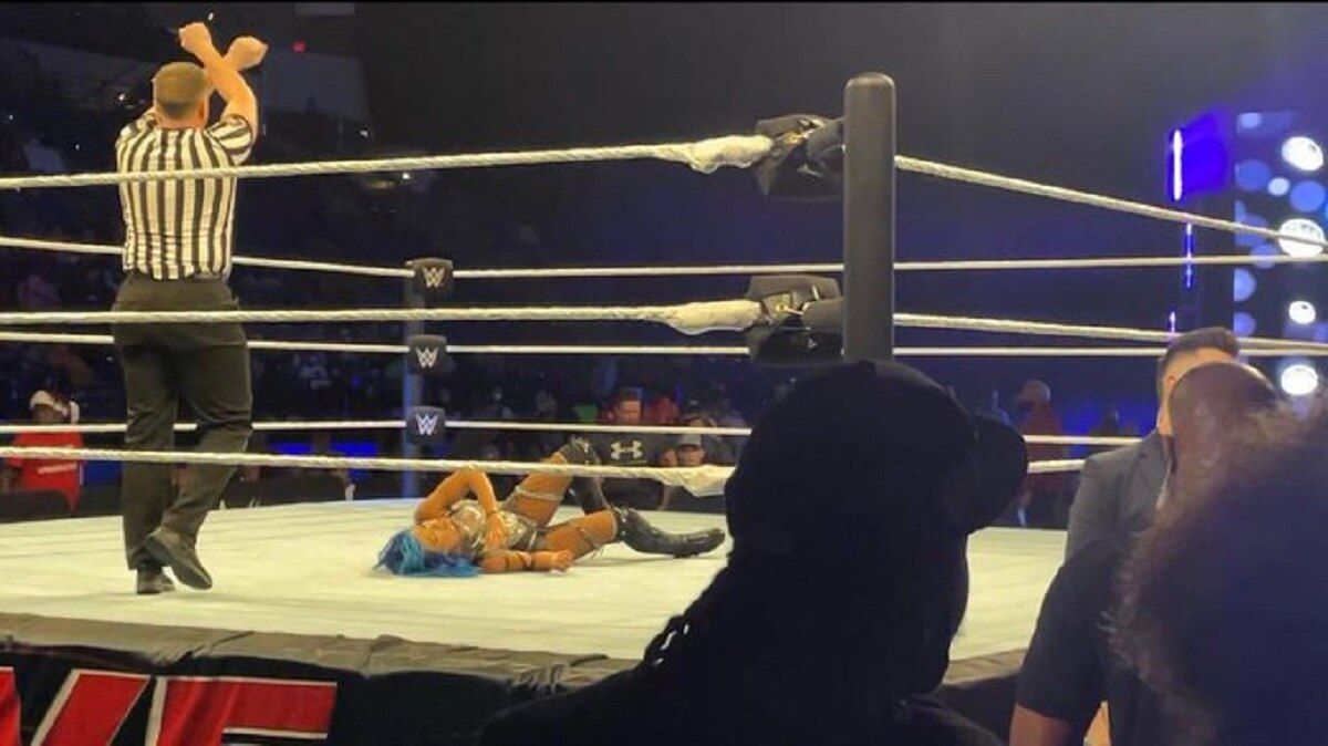 Sasha Banks injury