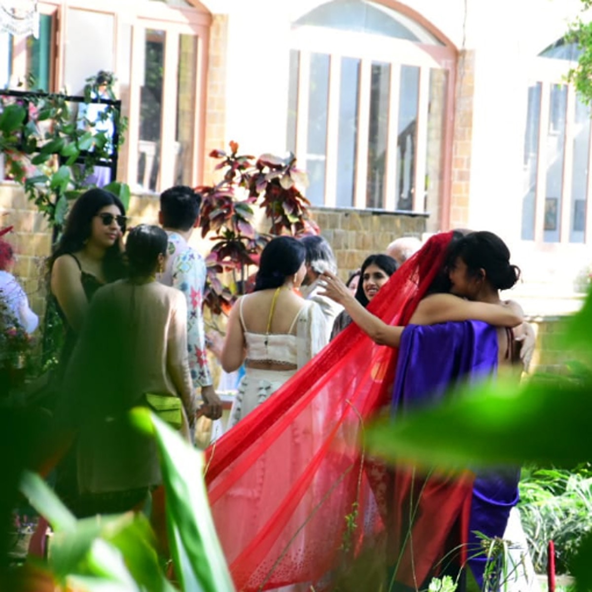 शिबानी दांडेकर  