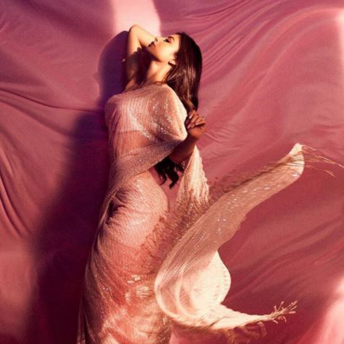 मौनी रॉय