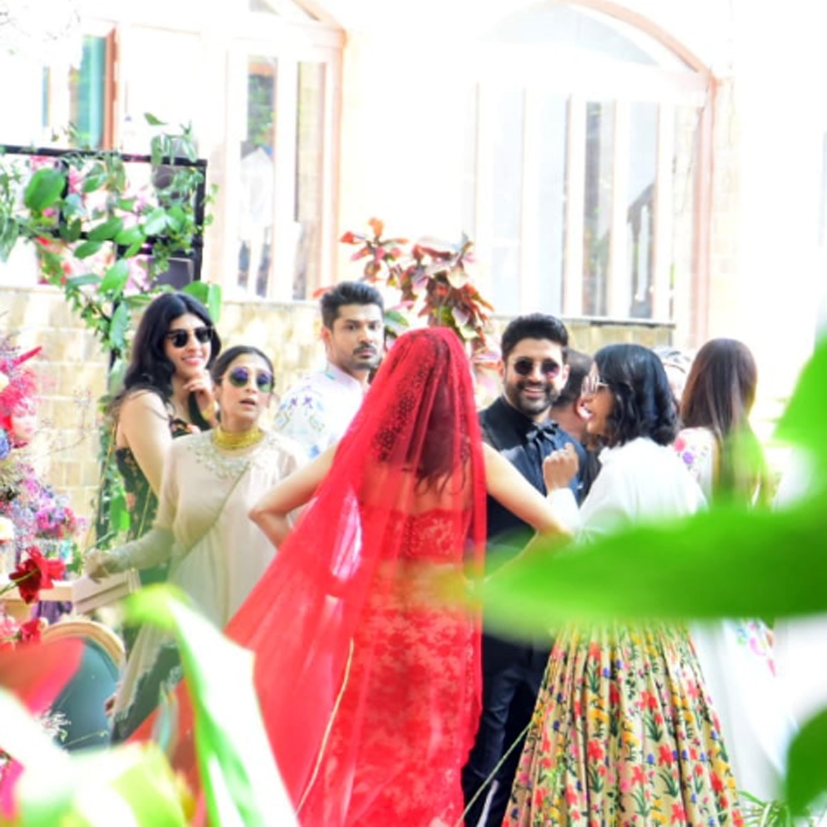 शिबानी दांडेकर  