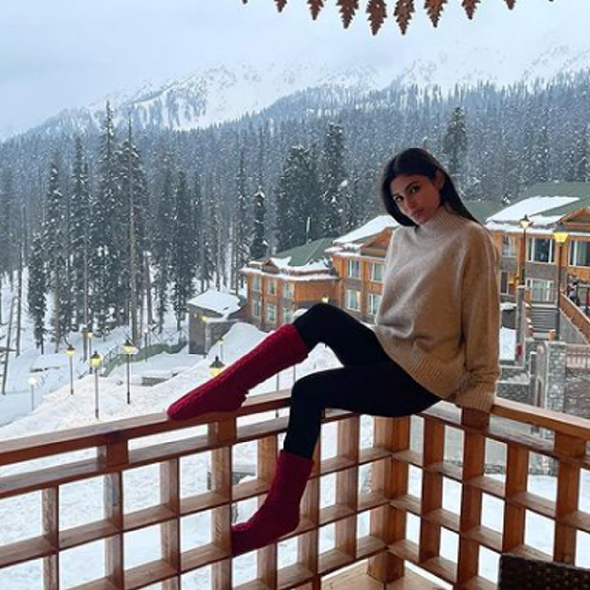 मौनी रॉय